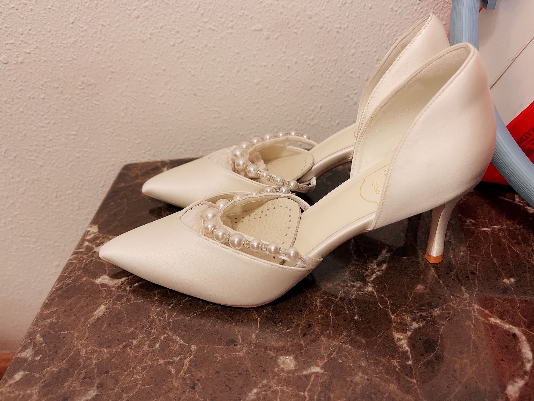 全新白色珍珠玛丽珍高跟鞋