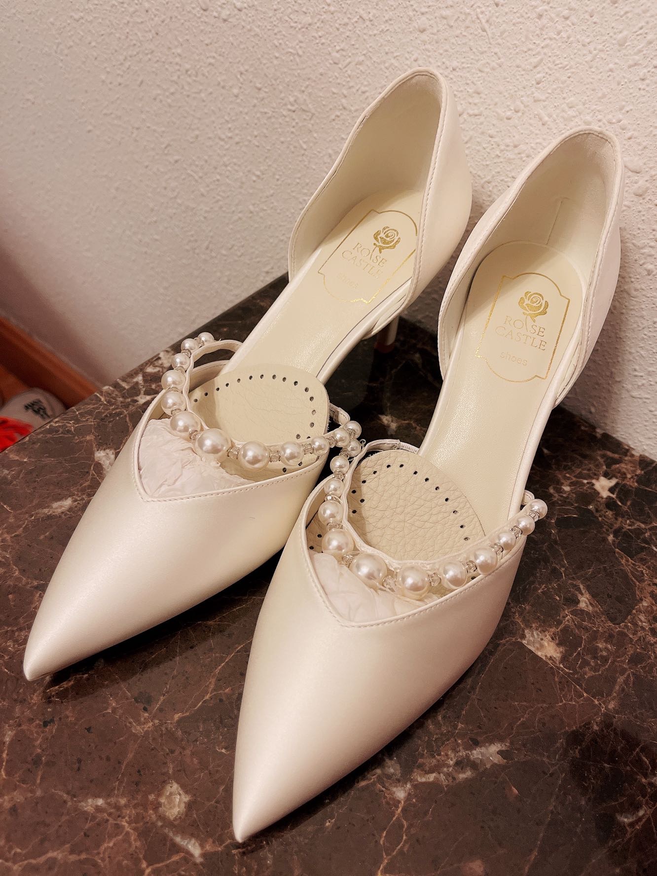 全新白色珍珠玛丽珍高跟鞋