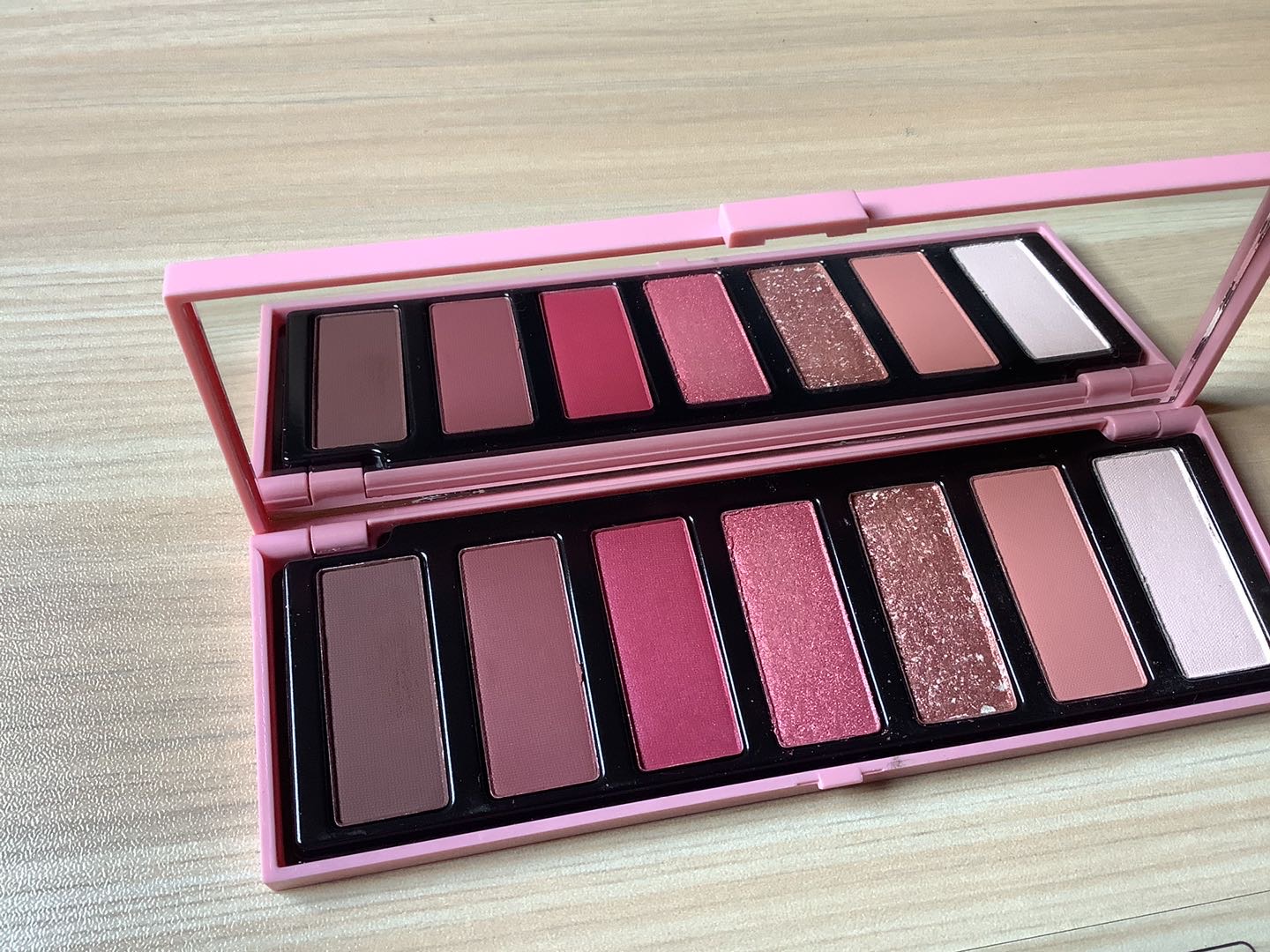 Pupa巧克力眼影盘