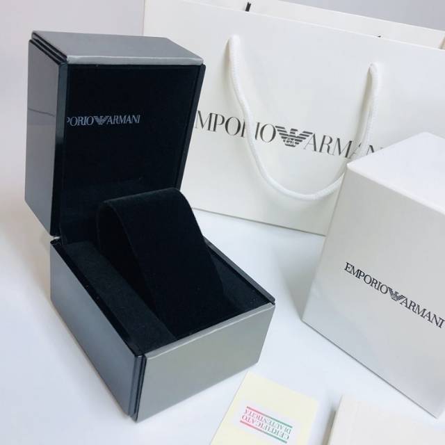 阿玛尼手表盒全套全新