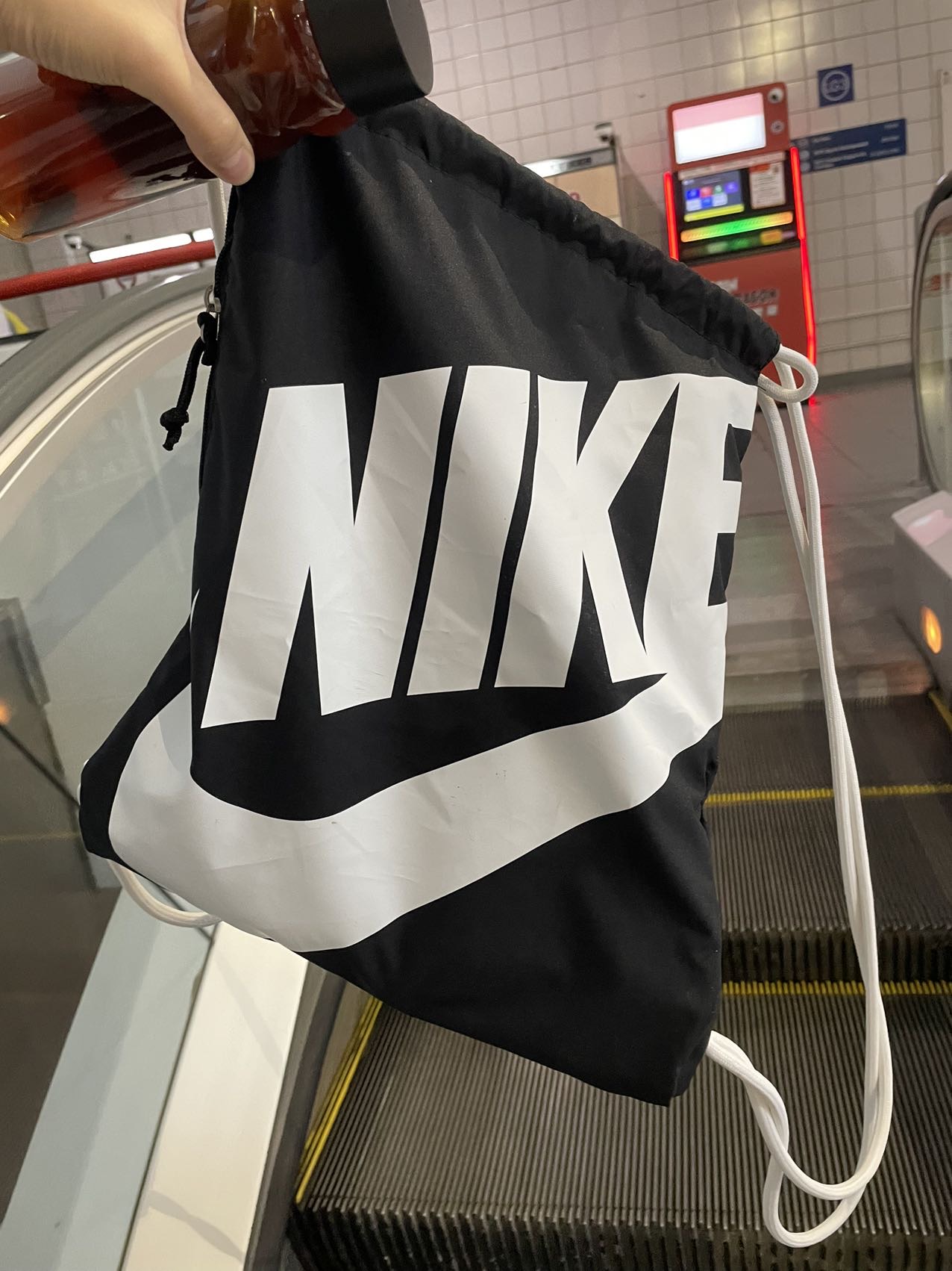 nike抽绳双肩包