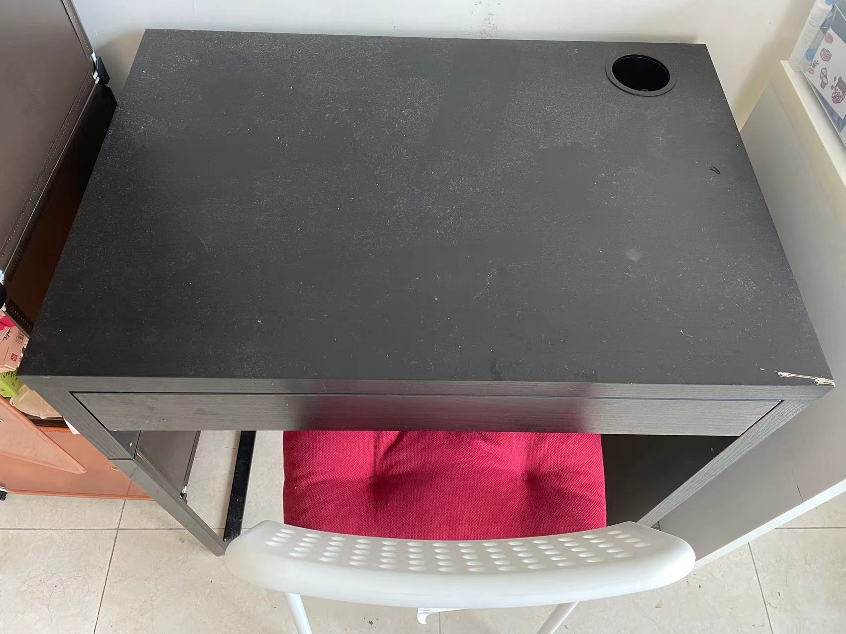 大围名城宜家床垫，桌子椅子，布衣柜等家具