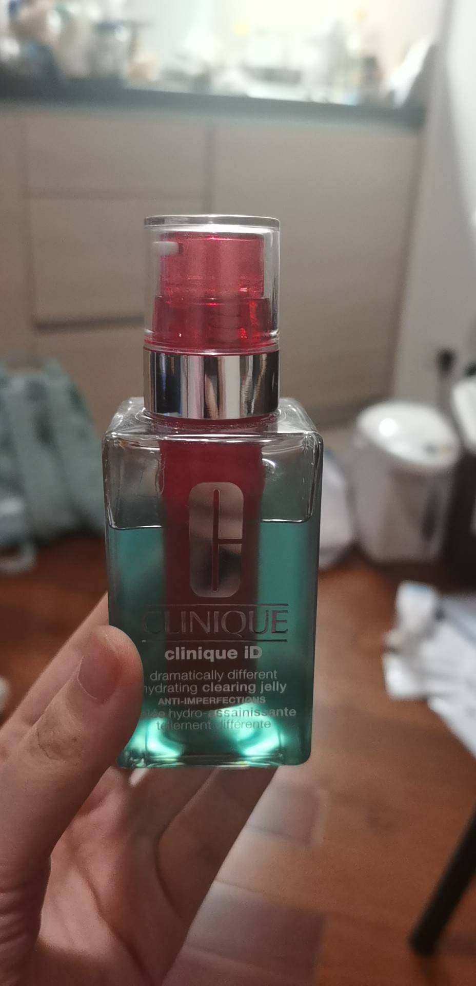 倩碧水杨酸红蓝祛痘精华