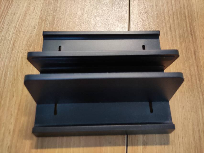 笔记本底架托盘，可调节宽度