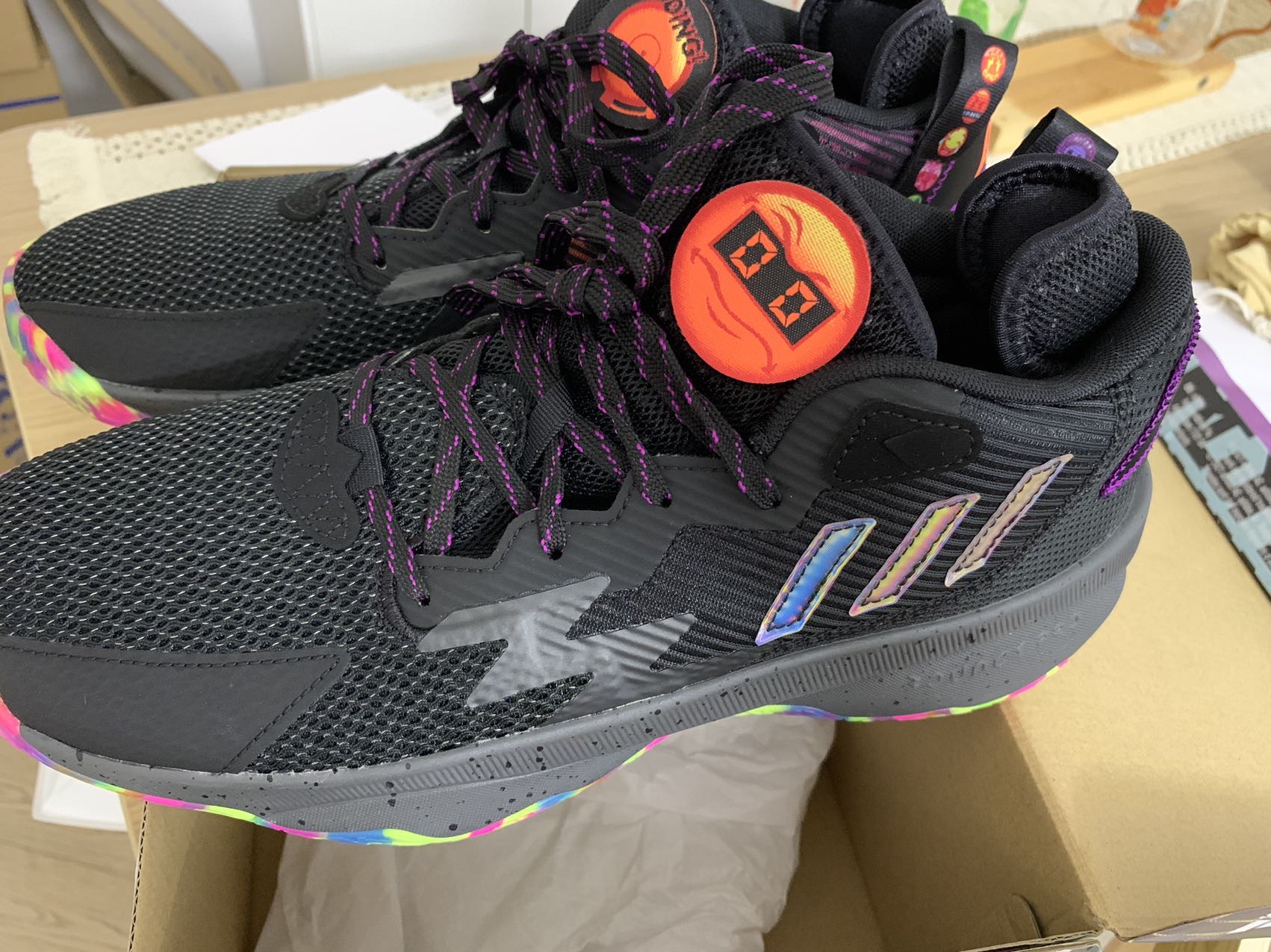 Adidas Dame 8 Big Mood特别版篮球鞋