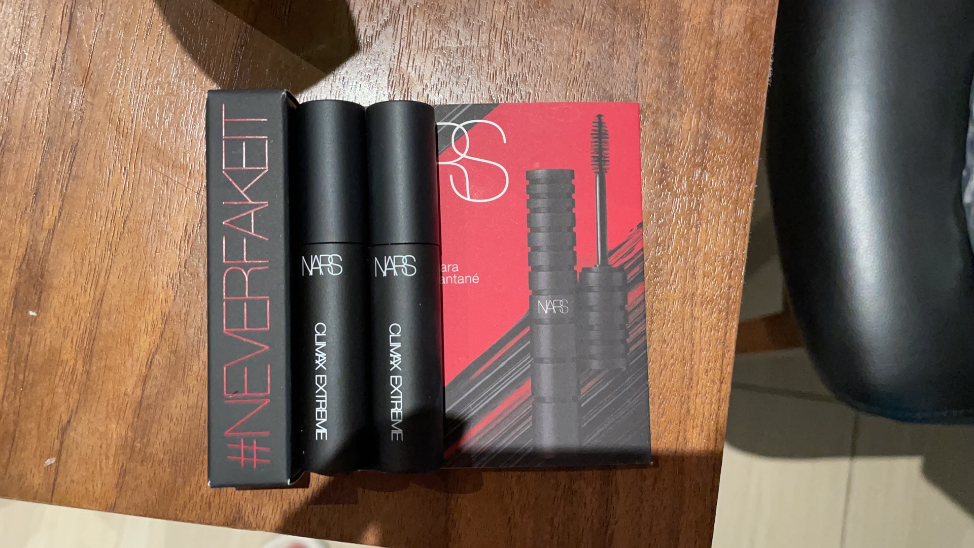 nars睫毛膏试用装2g