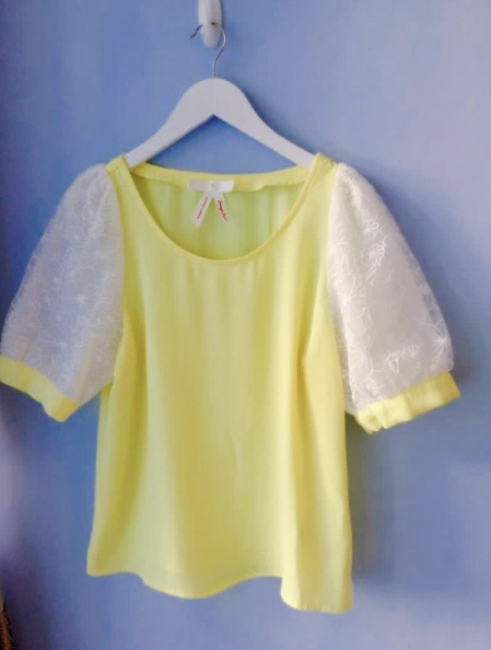bread & butter 雪紡縷空黃色短袖上衣