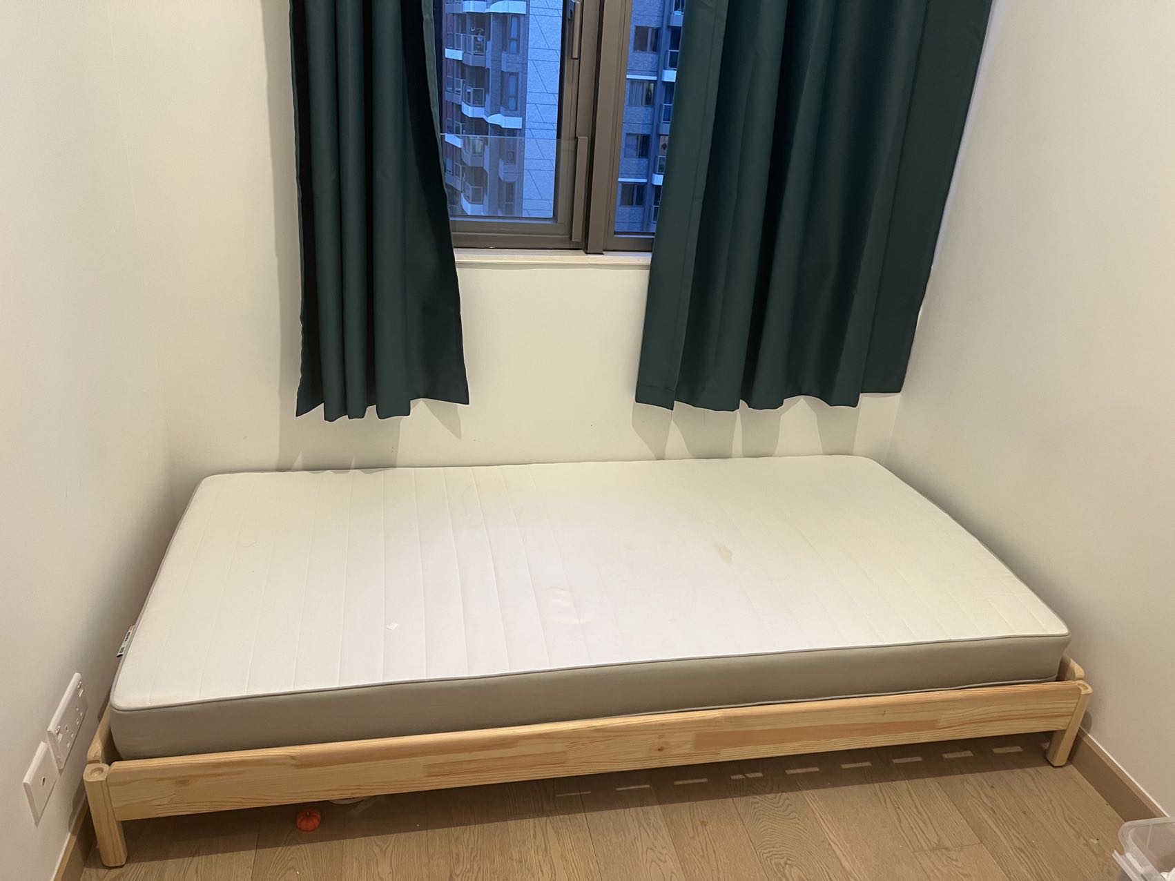 ikea单人床+床垫