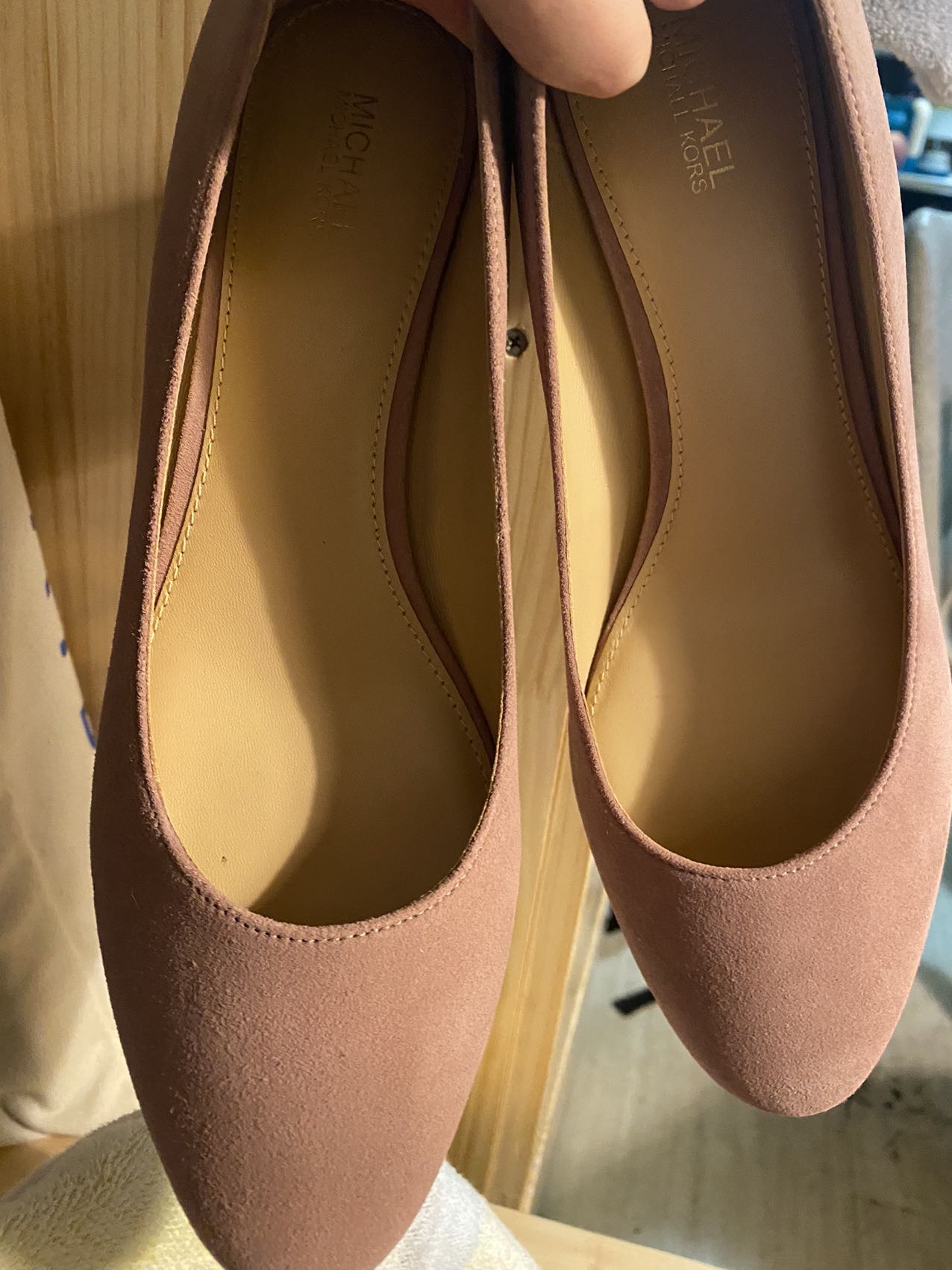 MK 全新高跟皮鞋