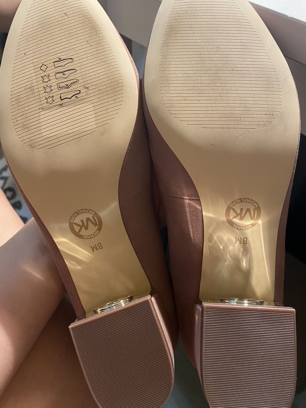 MK 全新高跟皮鞋