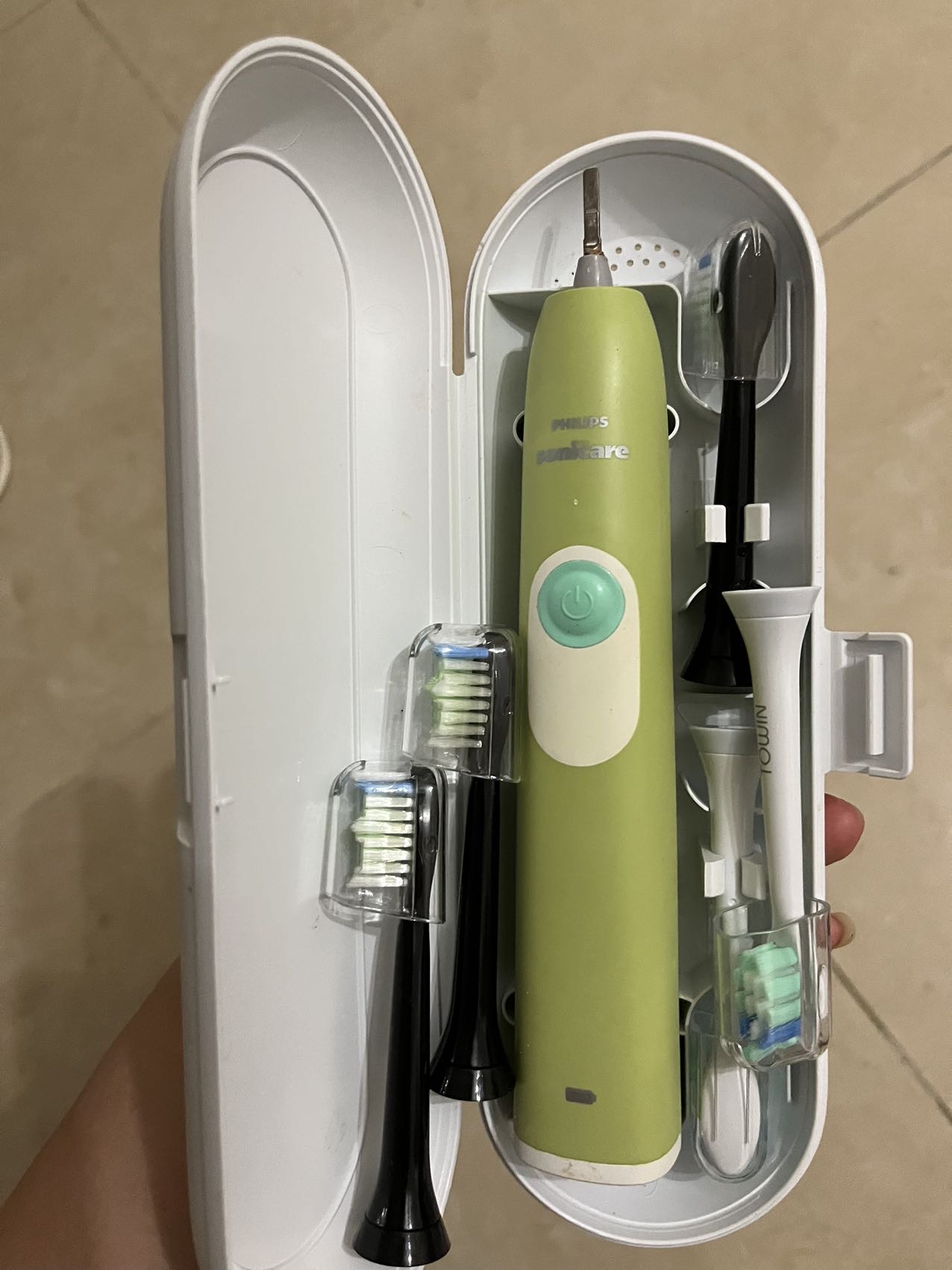 飞利浦电动牙刷