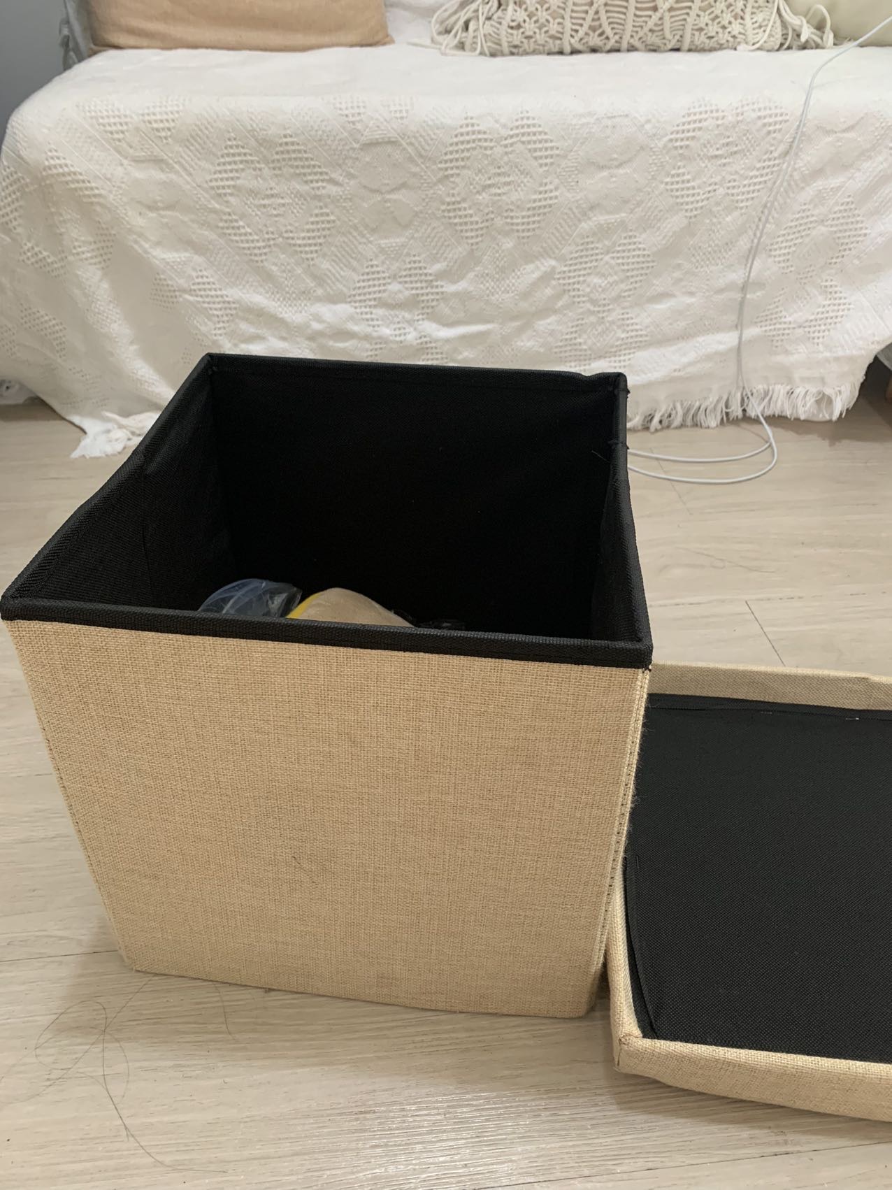 可折叠收纳箱，穿鞋凳