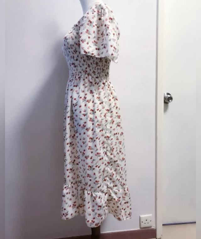 [全新韓國製造] 法式方領裹胸修腰碎花連身裙 (SIZE M-L)