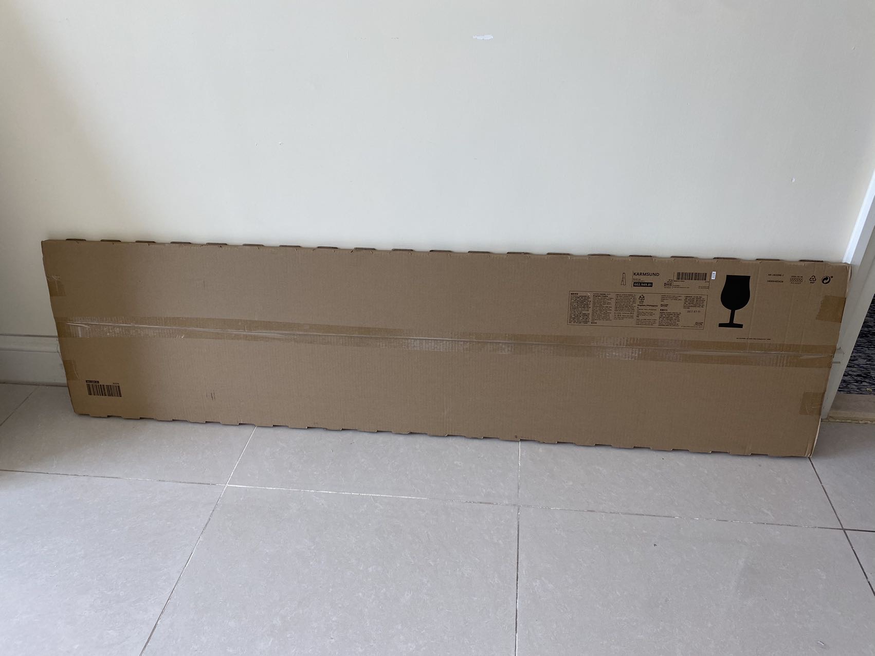 全新宜家全身镜（黑色）顶部装饰可拆卸～