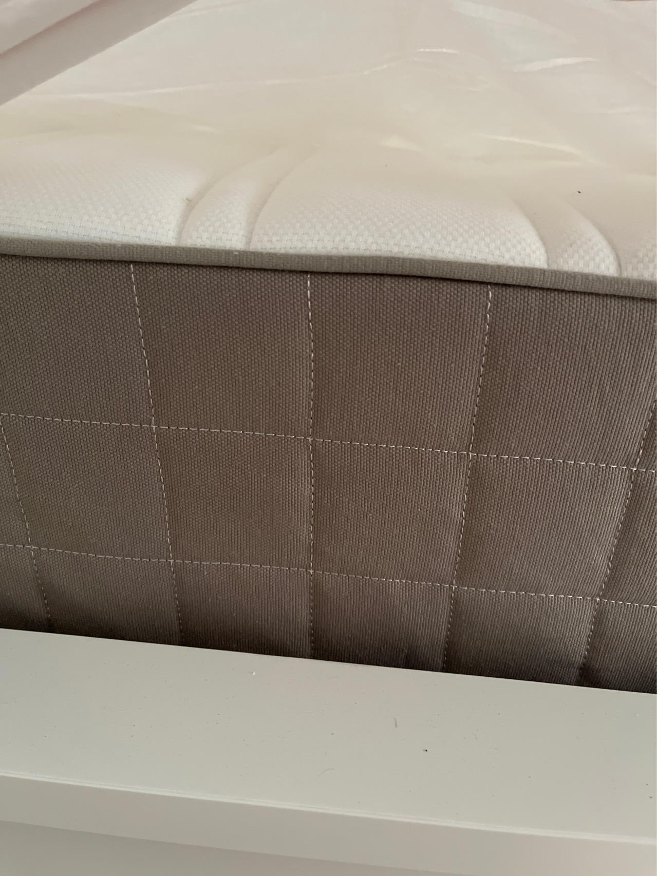 宜家床垫Hamarvik