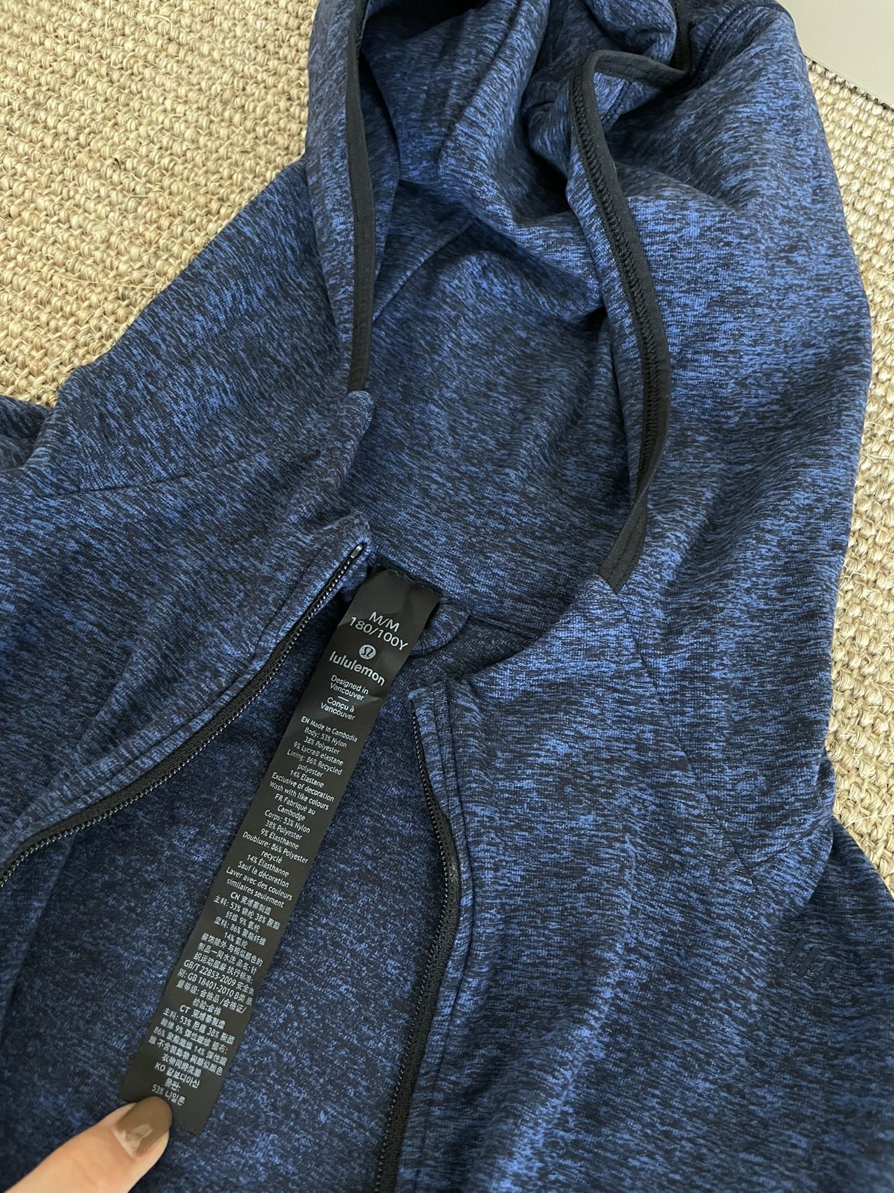Lululemon 全新 外套