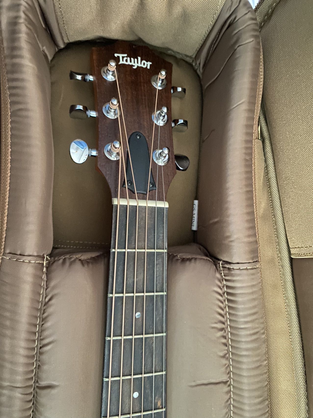 Taylor gs mini 結他