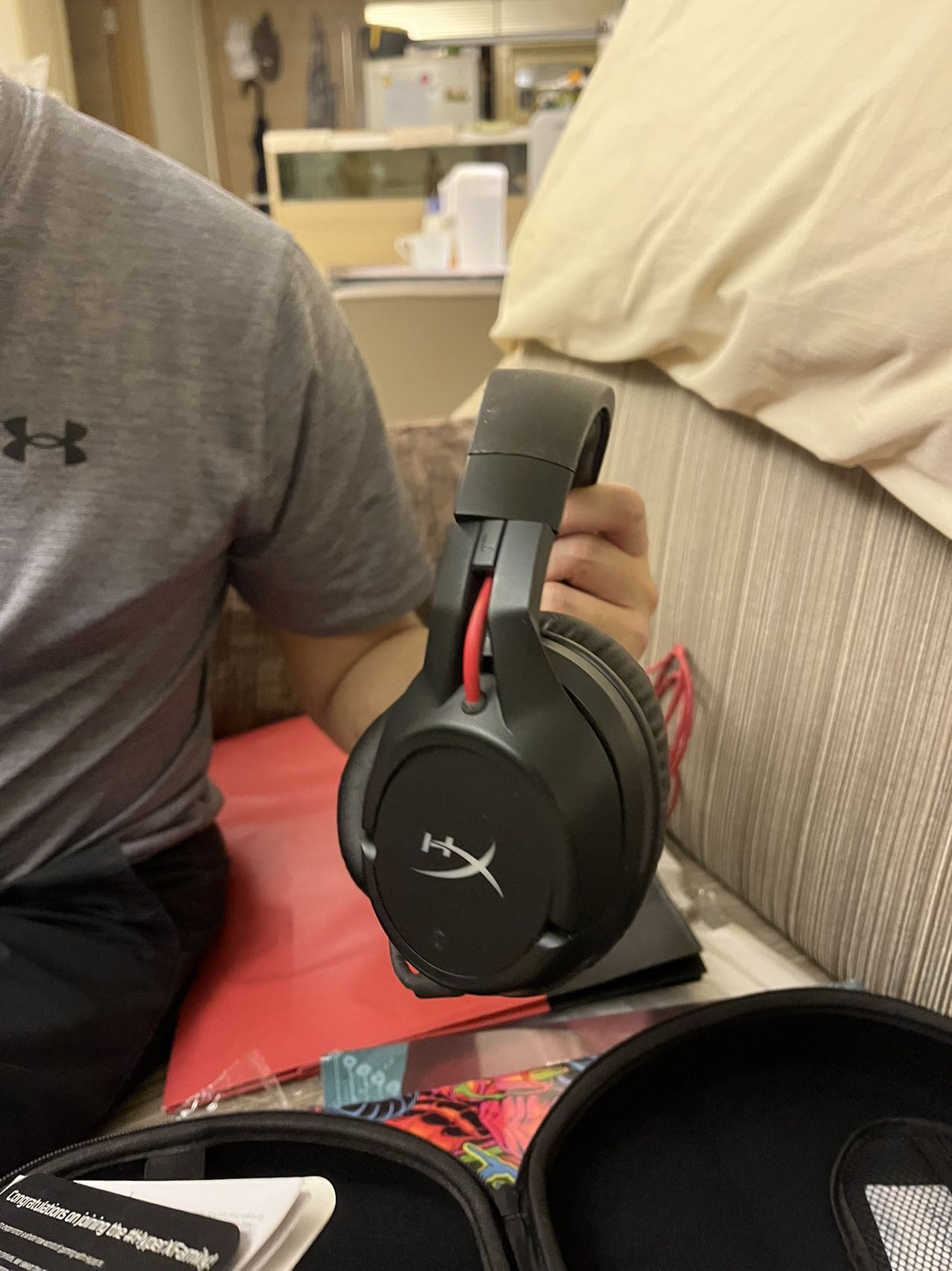 无线耳机 hyperx cloud