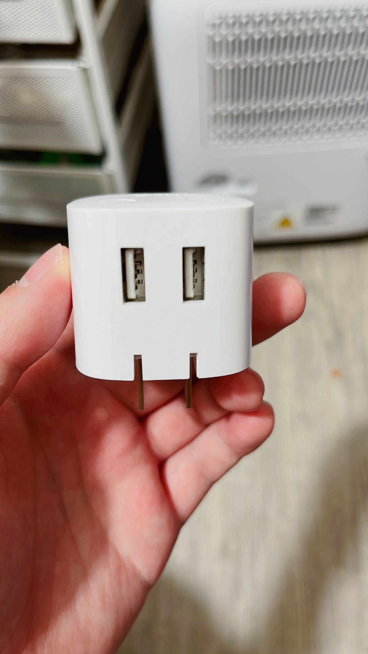 公牛防过充充电头