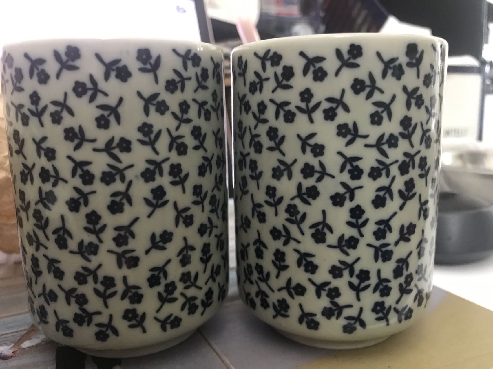 全新瓷水杯，两只