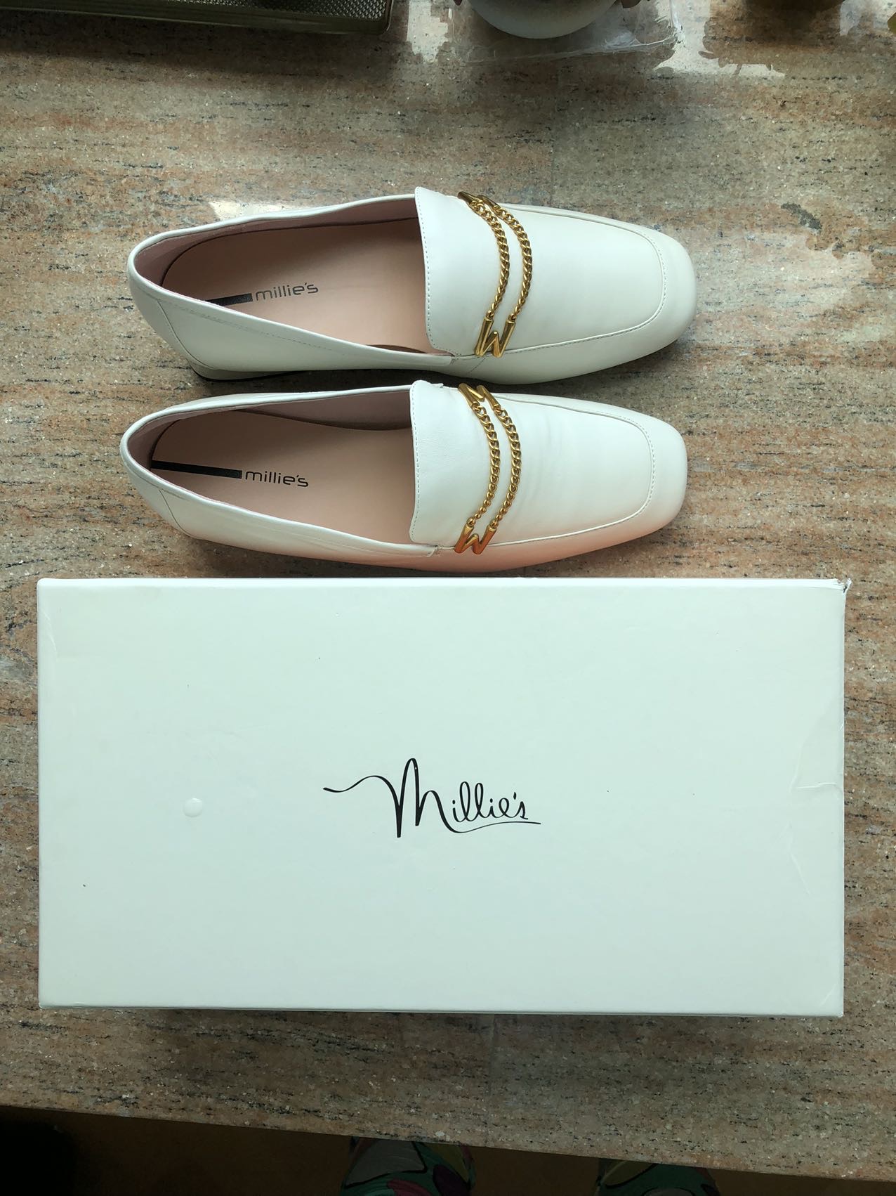 全新Millie's喵链条皮鞋37码