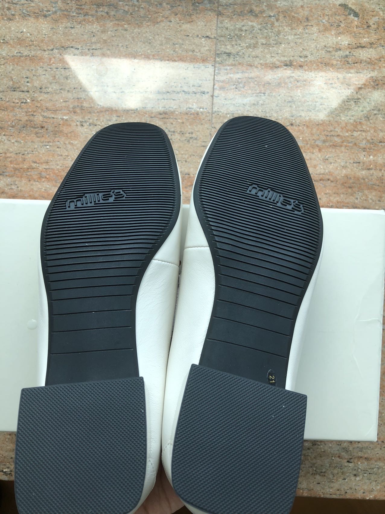 全新Millie's喵链条皮鞋37码