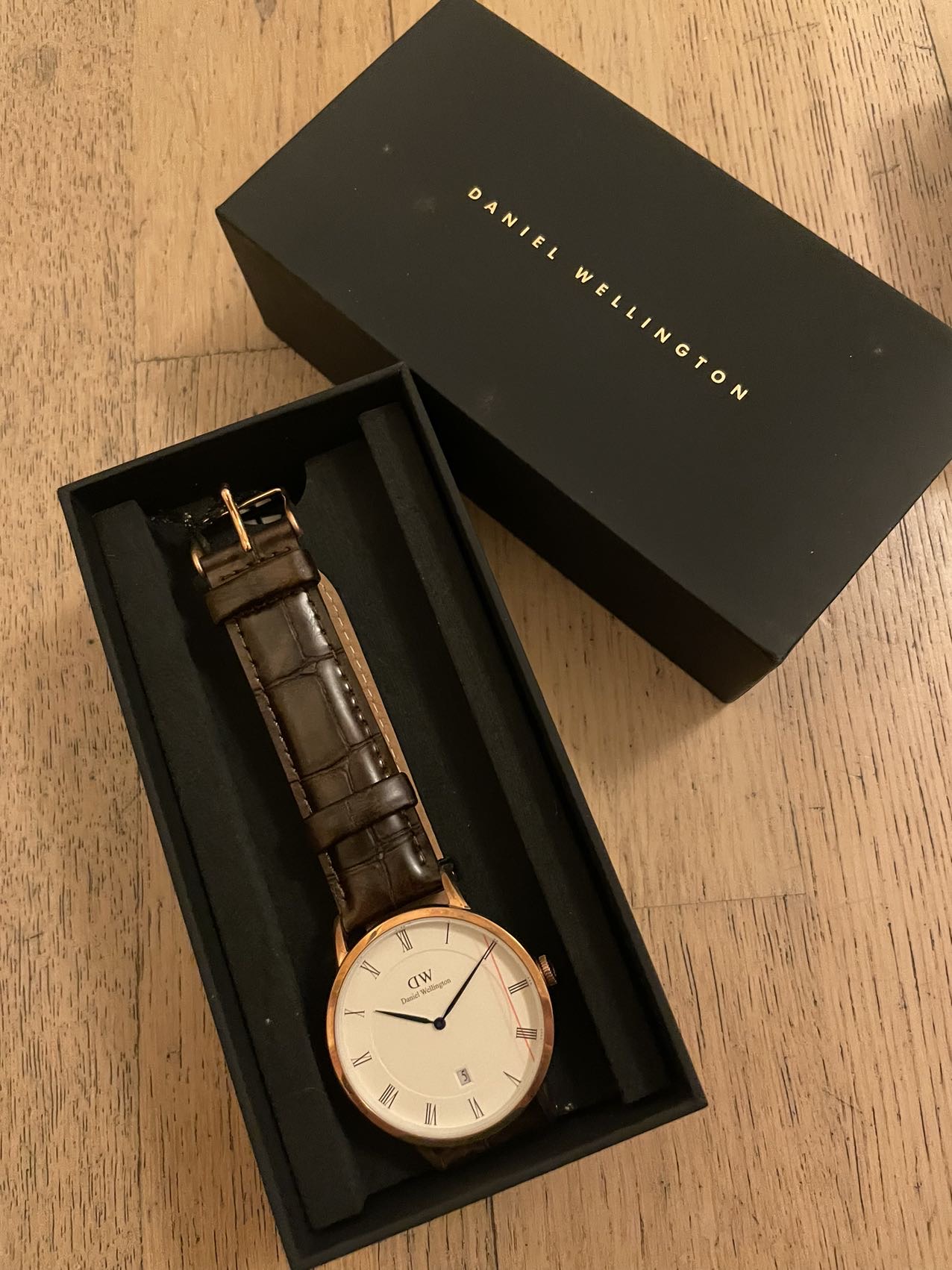 全新DW手表500hkd  原价2700+