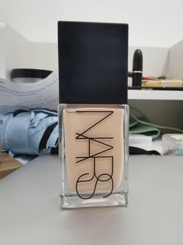 nars全新粉底液L2可刀