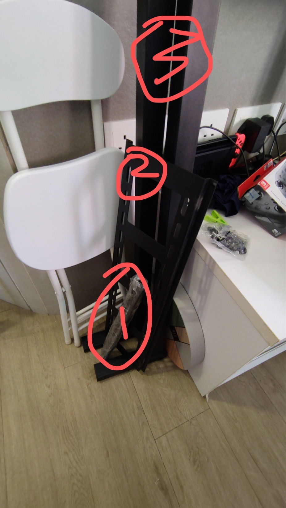 电视架基本全新