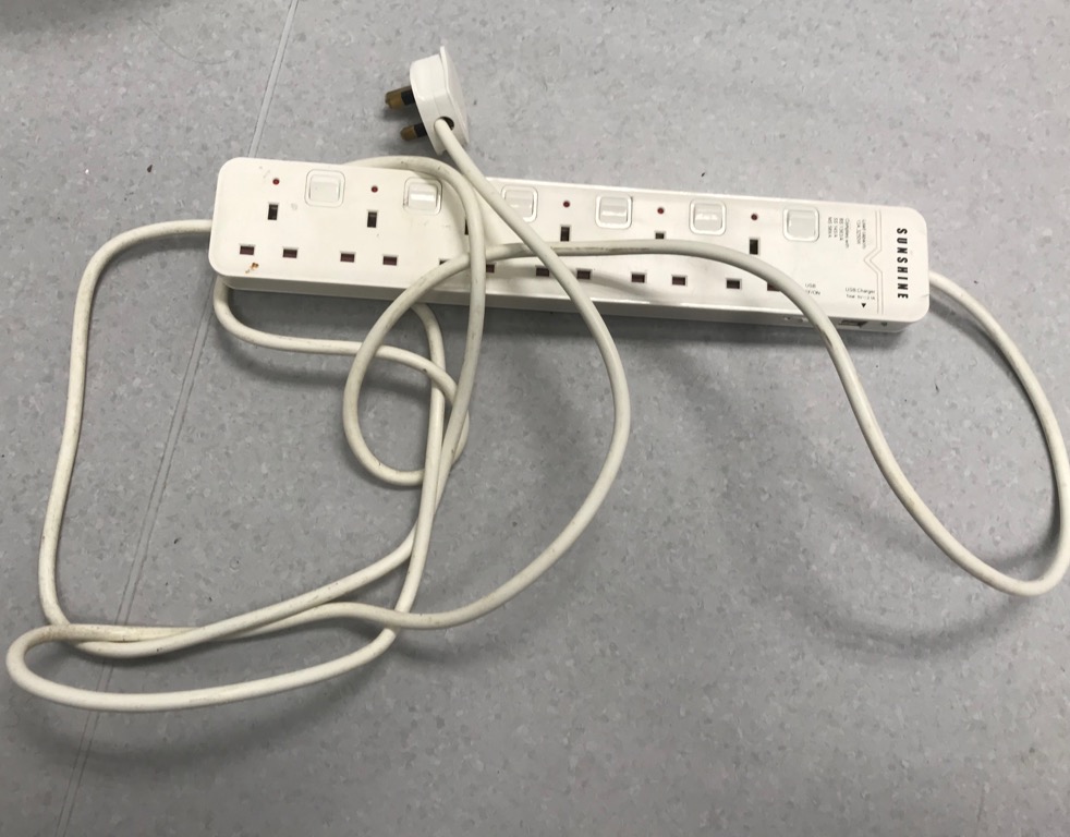 6孔插线板，独立开关，带USB充电口