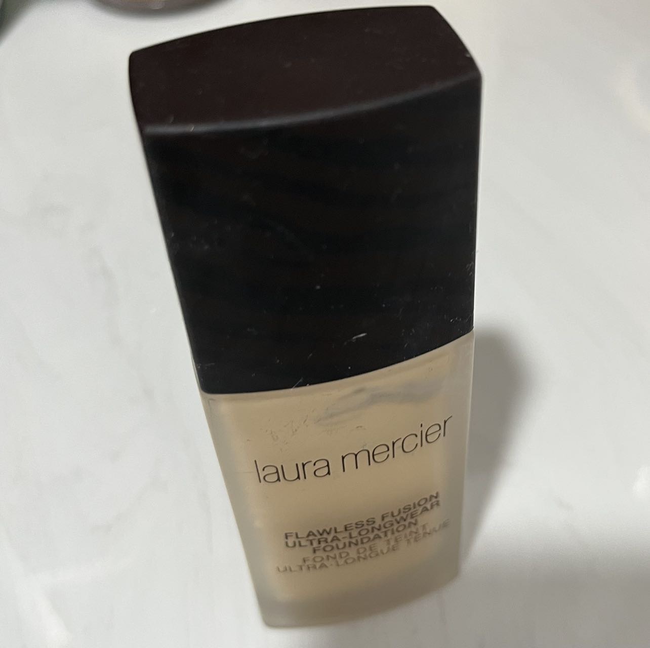 Laura Mercier 粉底液