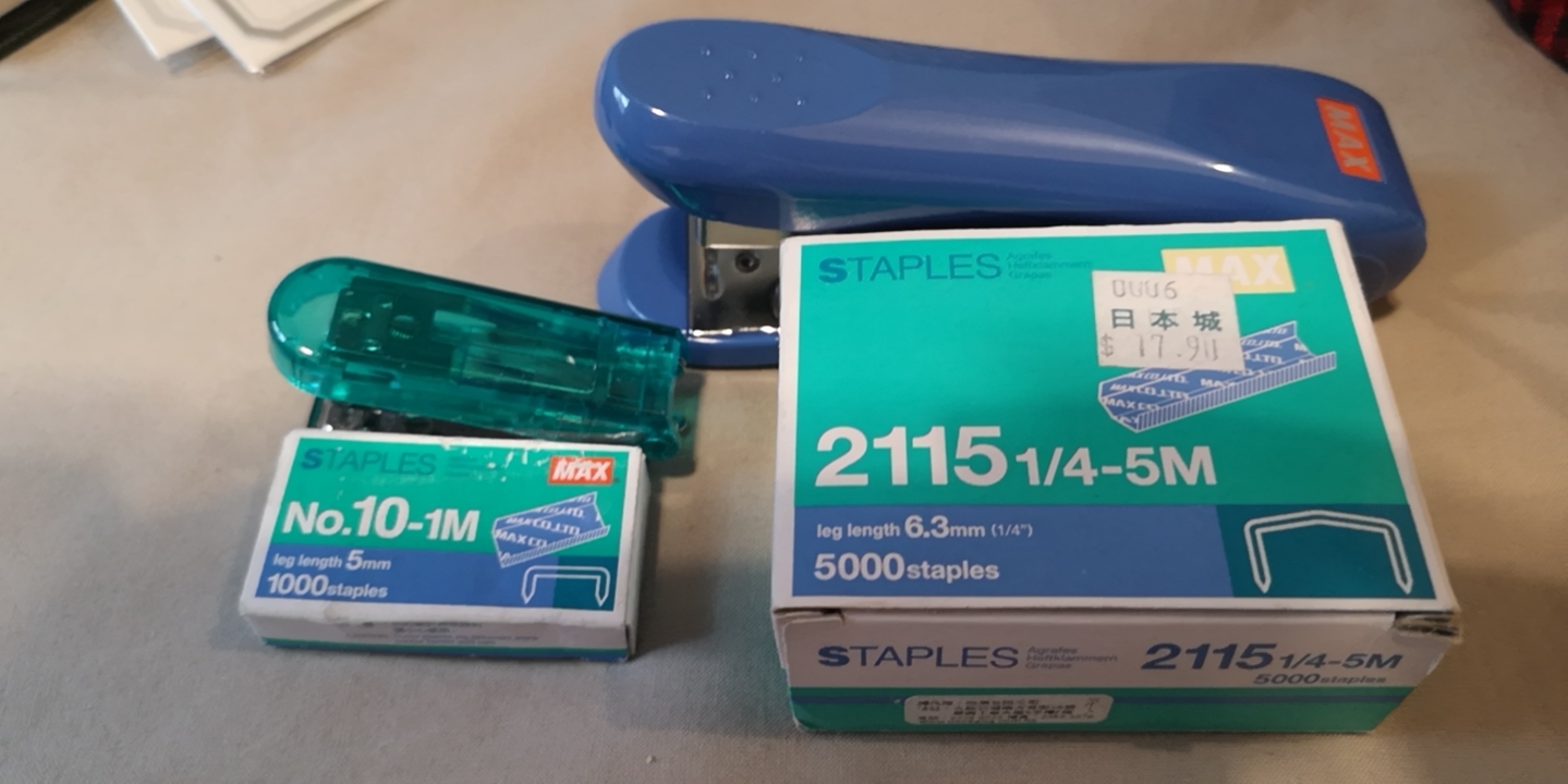 文具 订书机 标签贴等