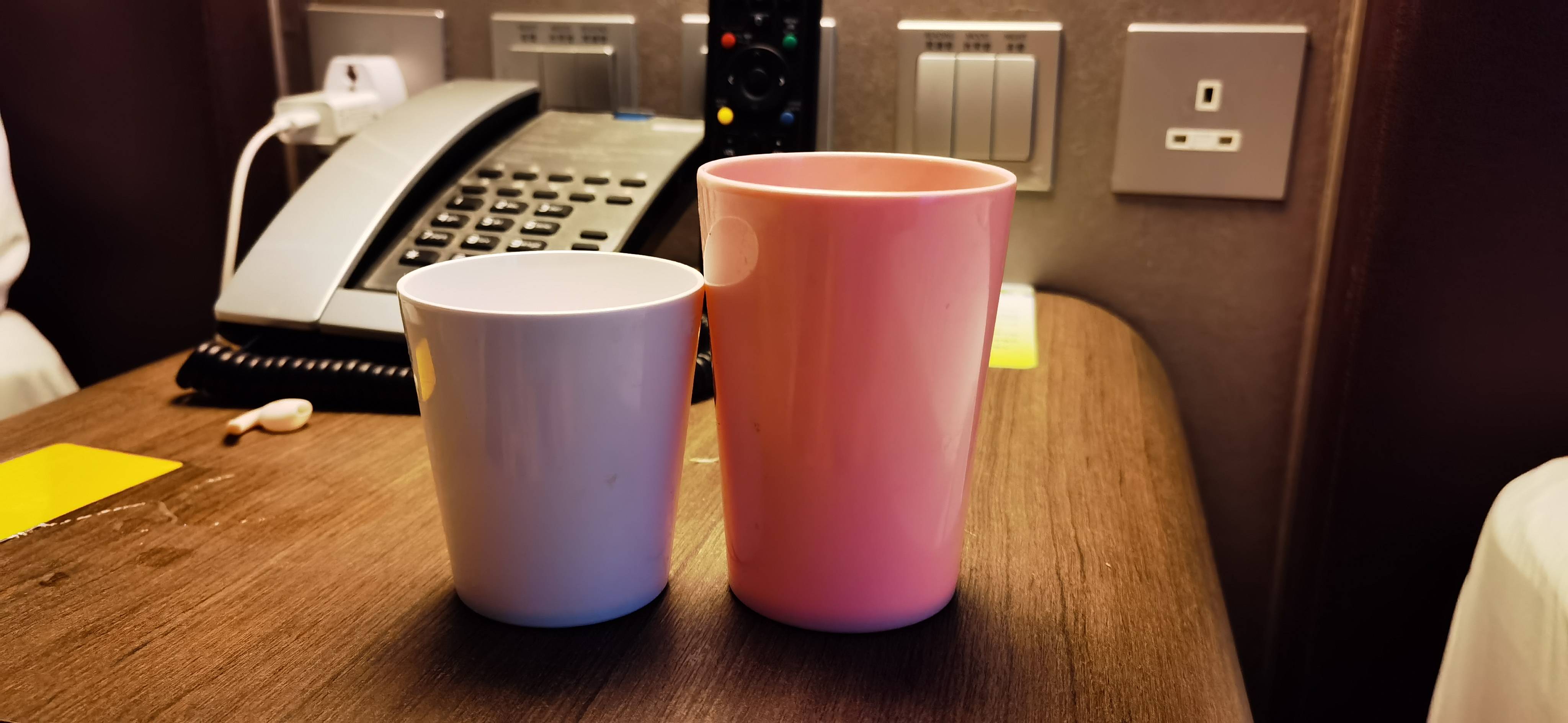 漱口杯一大一小