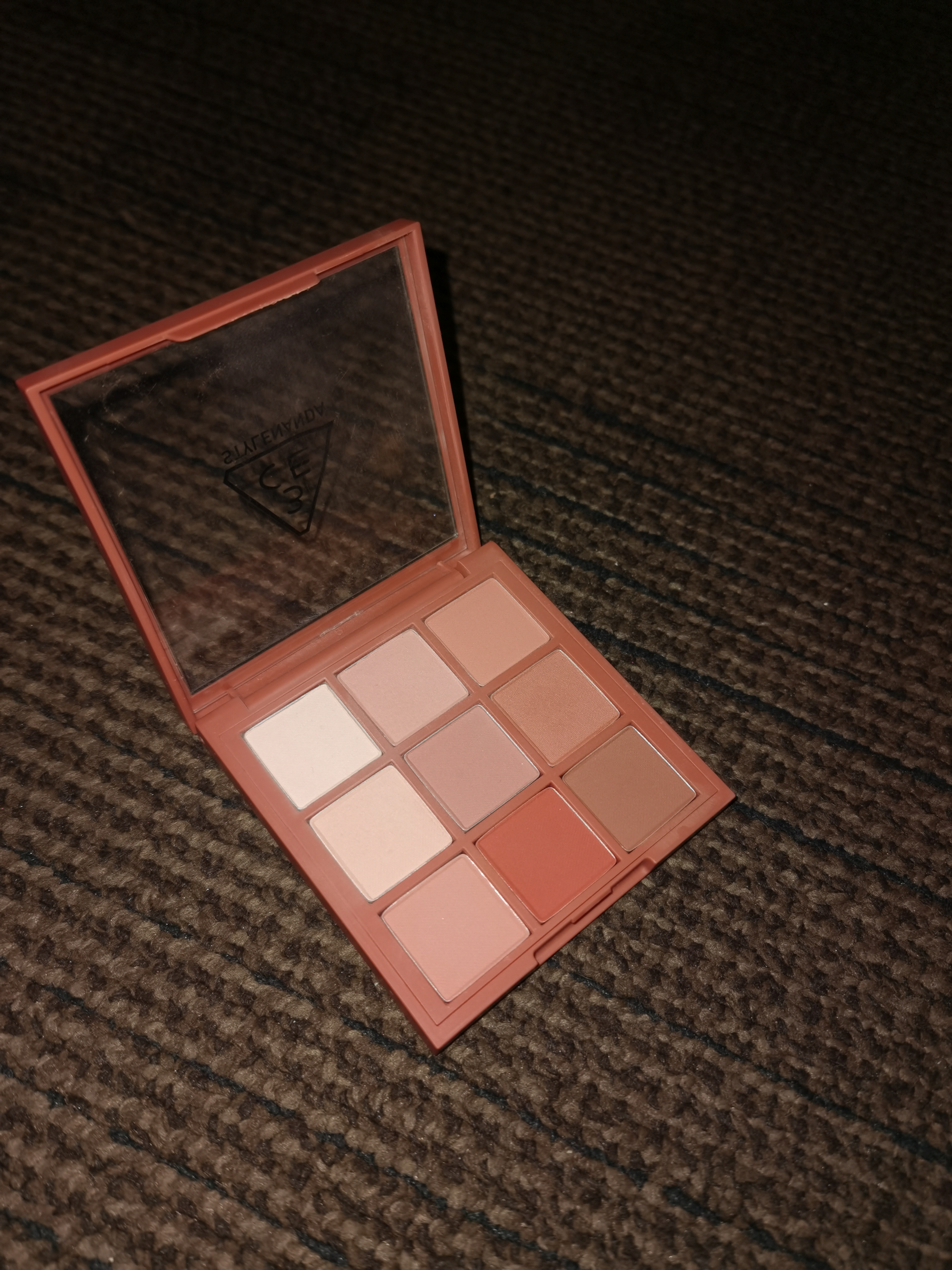 3ce HUDA 九色眼影盘