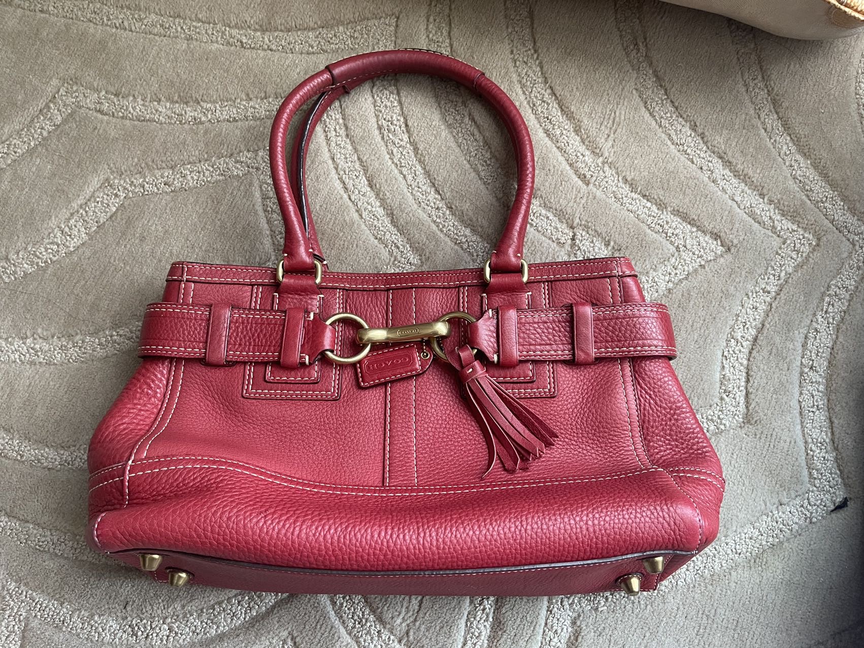 Coach 红色 流苏挂件包包