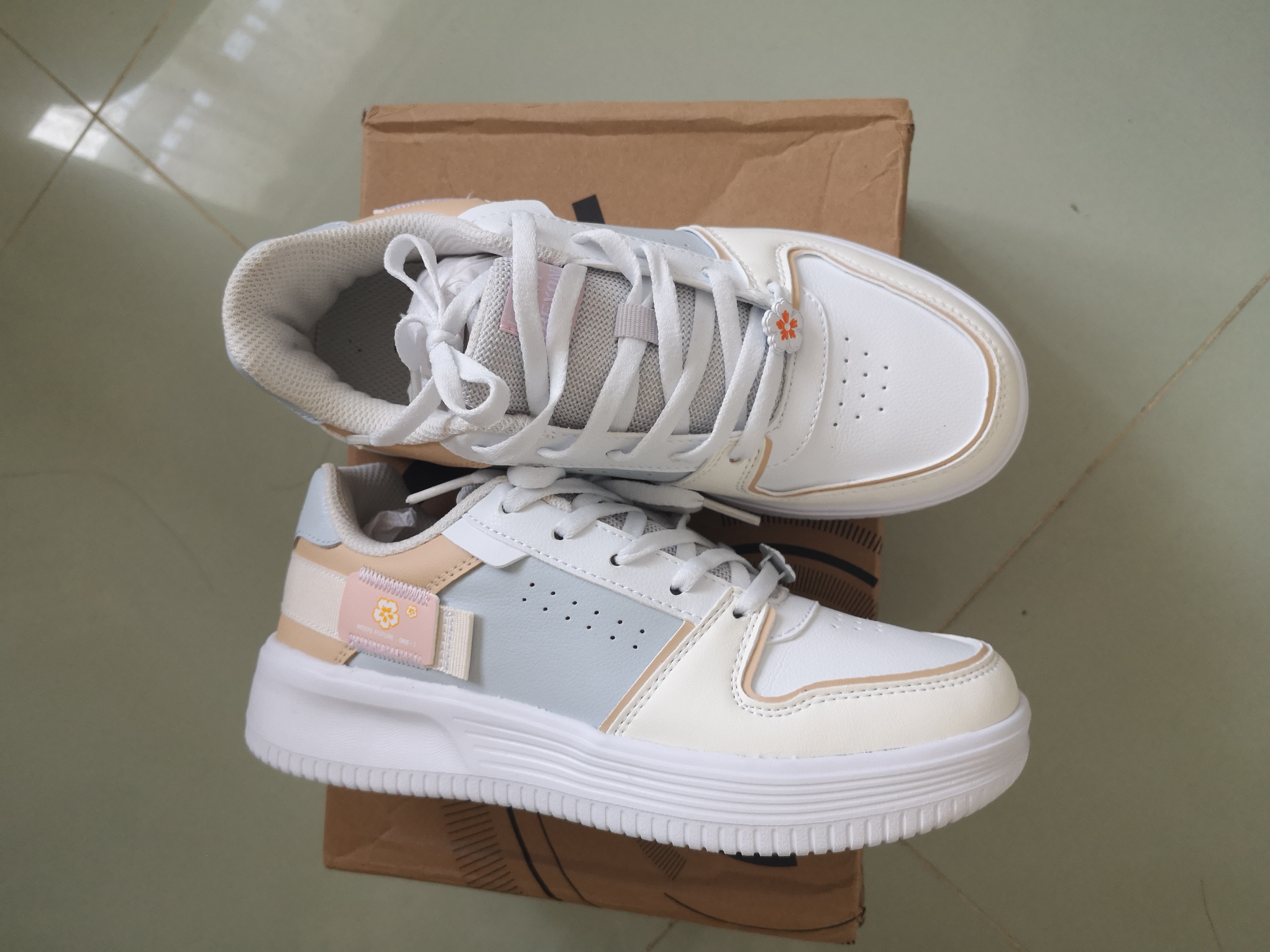 361女鞋运动鞋板鞋