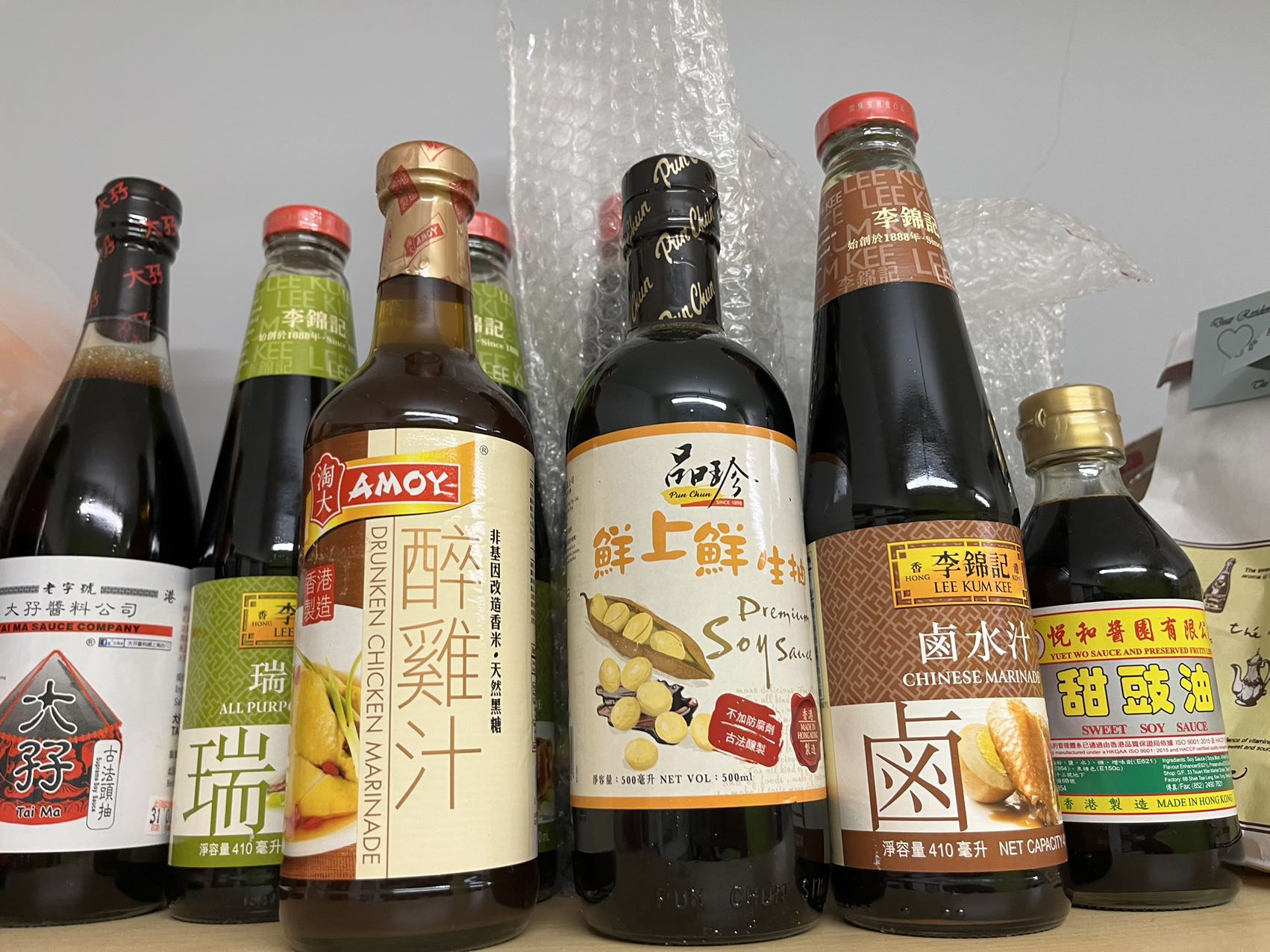 全新酱汁12元一瓶，盐2元一包