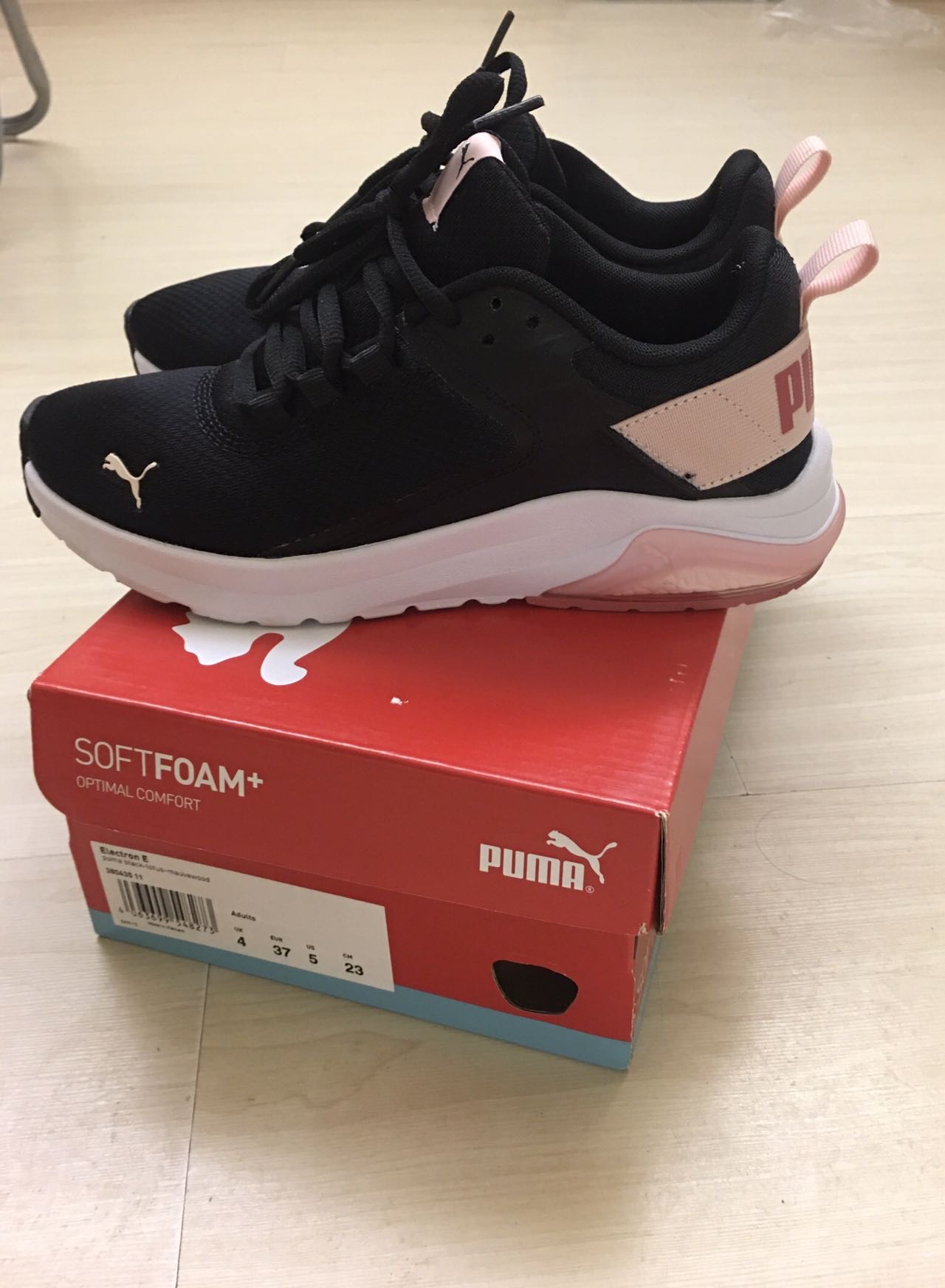 PUMA运动鞋