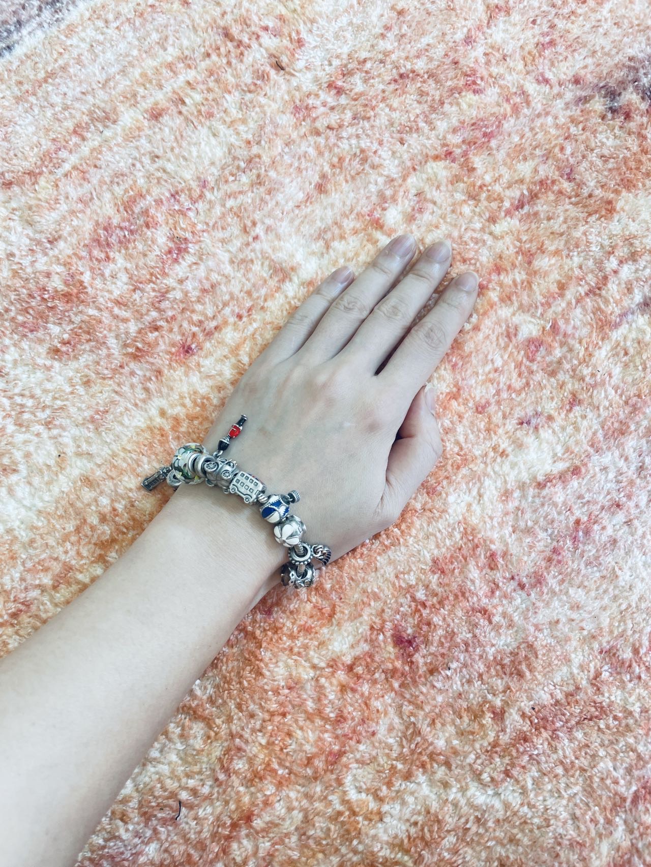 潘多拉限量版串饰贱卖