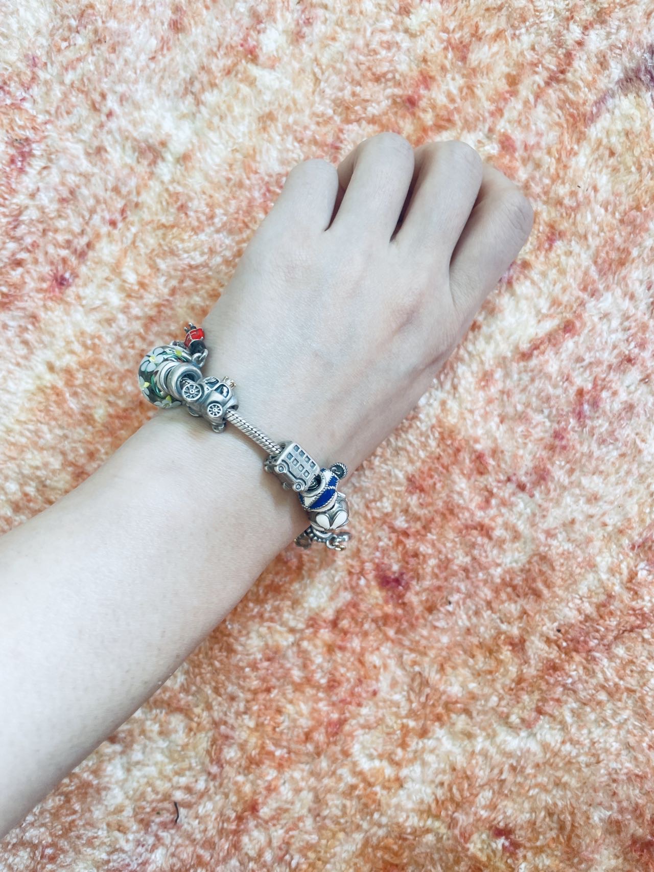 潘多拉限量版串饰贱卖