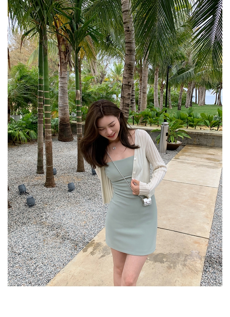 Lazy zoe 海芋恋纯色高级感显瘦吊带连衣裙