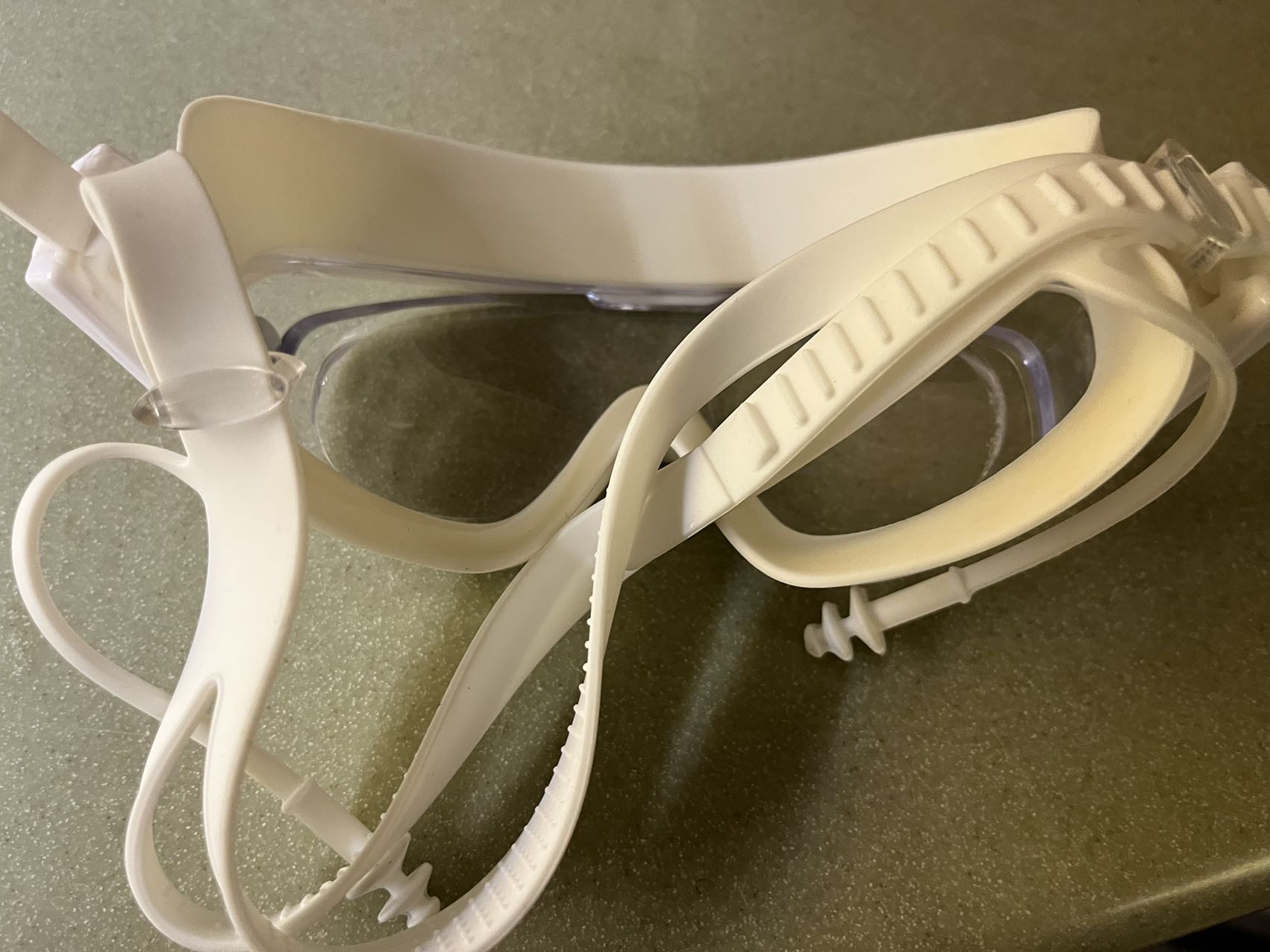 游泳眼镜（带度数300）