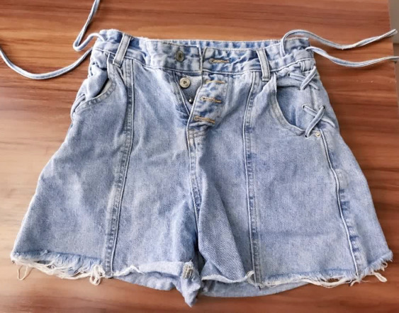 高腰A LINE 瘦腿 綁帶 牛仔褲 SHORTS (SIZE S)