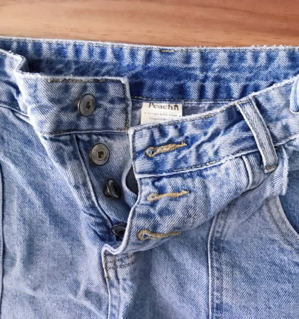 高腰A LINE 瘦腿 綁帶 牛仔褲 SHORTS (SIZE S)