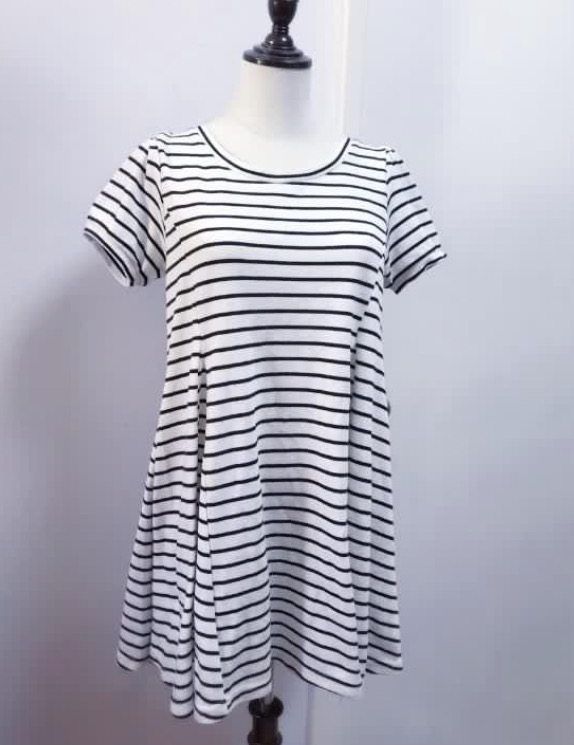 日牌 Lowrys Farm 短袖圓領條紋連身裙 (size M）