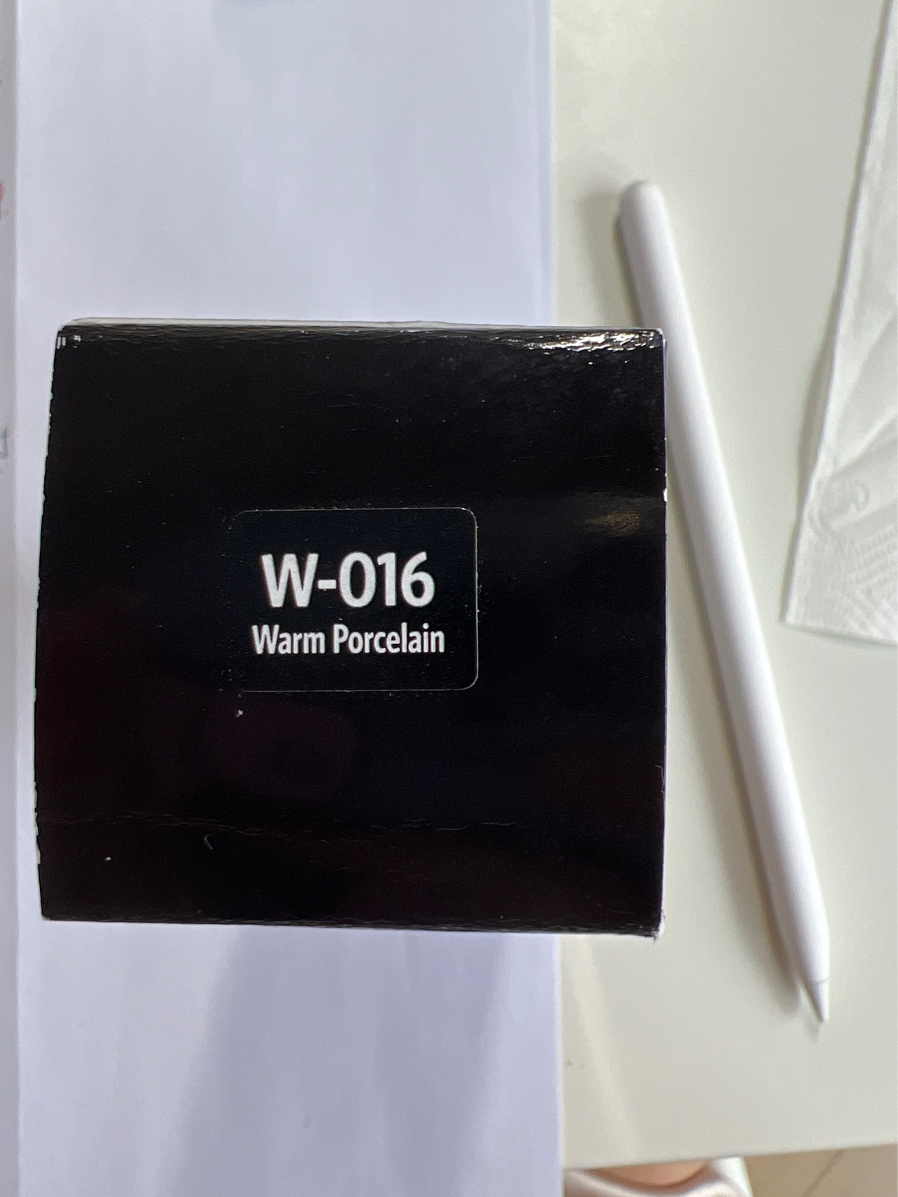 Bobbi brown 虫草粉底液W016