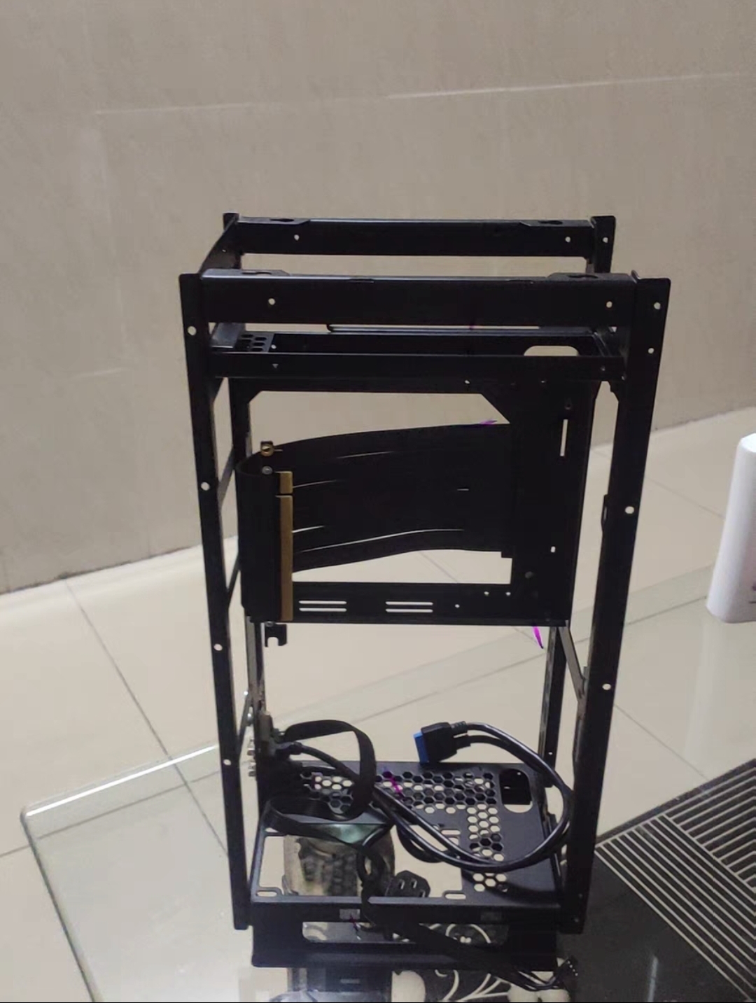 机械大师玲珑塔t12 itx机箱