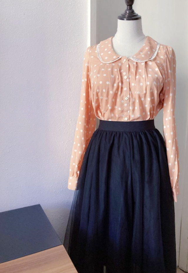 VIDA ROSEO 粉橙色 復古波點 長袖上衣 (SIZE S- M)