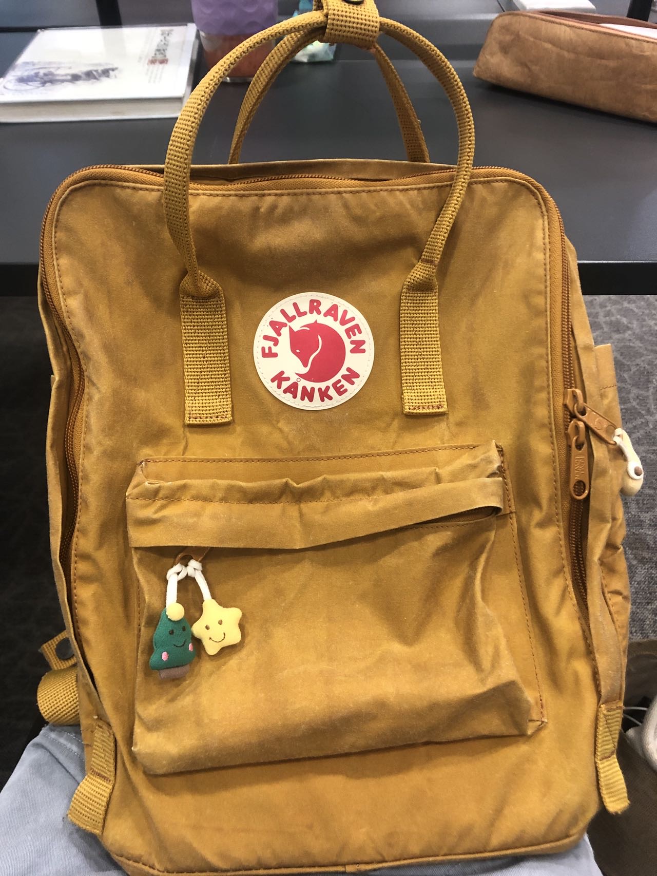 北极狐双肩包送价值199肩带