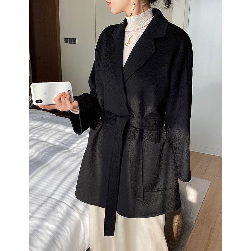 全新羊毛黑色大衣